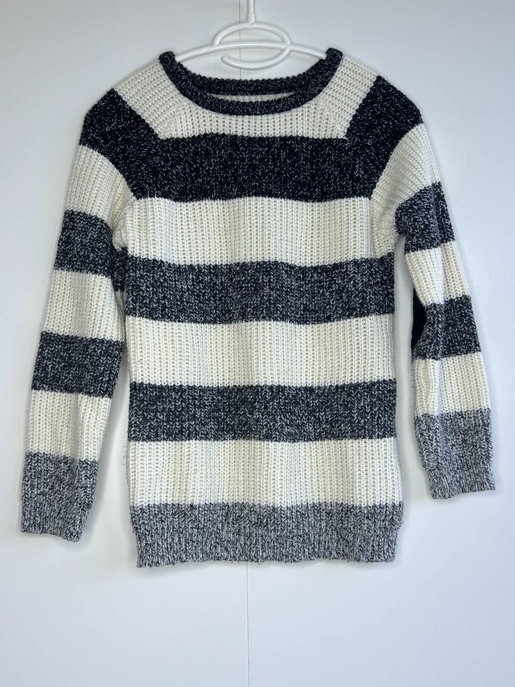 Primark Maglioni & Felpe: Primark Jumper with Stripes – Usato da St. Gallen venduto da look-twice