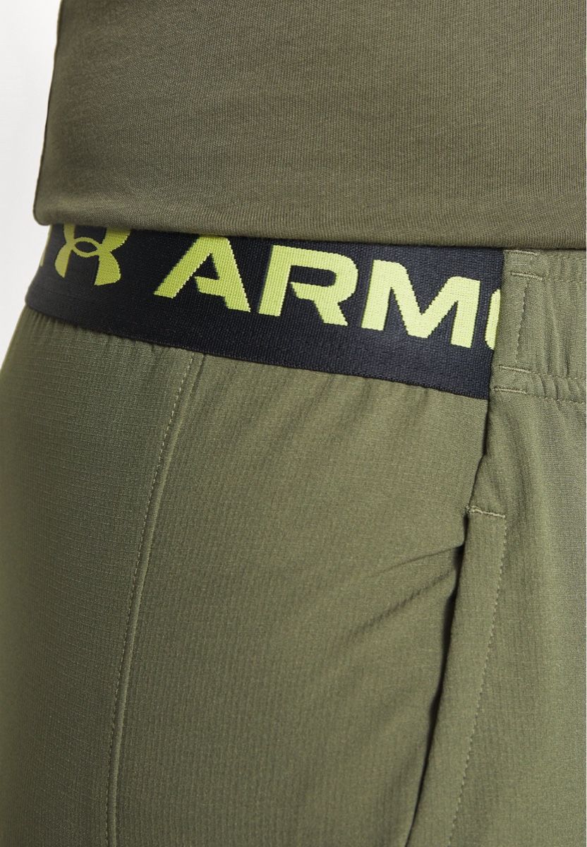 Under Armour Pantaloni: Under Armour - kurze Sporthose – Nuovo e nell'imballaggio originale da Zürich venduto da luxuryoutlet1 5