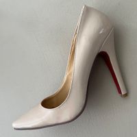CHRISTIAN LOUBOUTIN Lackleder Pumps ❣️