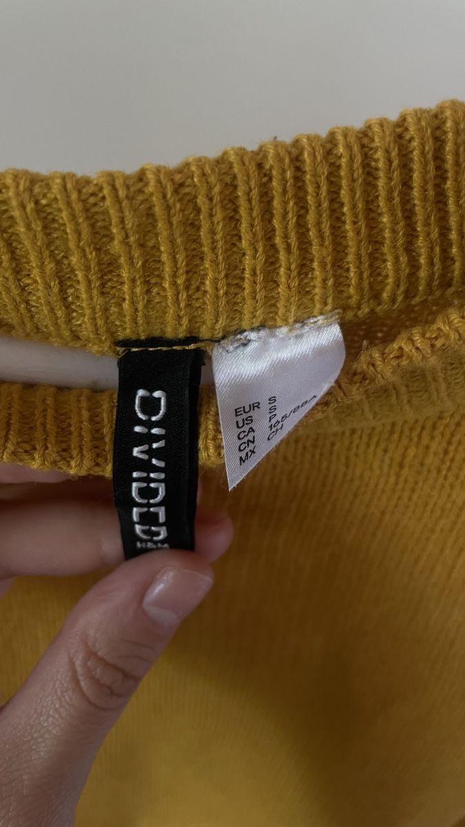 H&M Pullover & Sweatshirts: Mustard Yellow H&M Sweater S – Gebraucht aus St-Gingolph von Ynatka 1