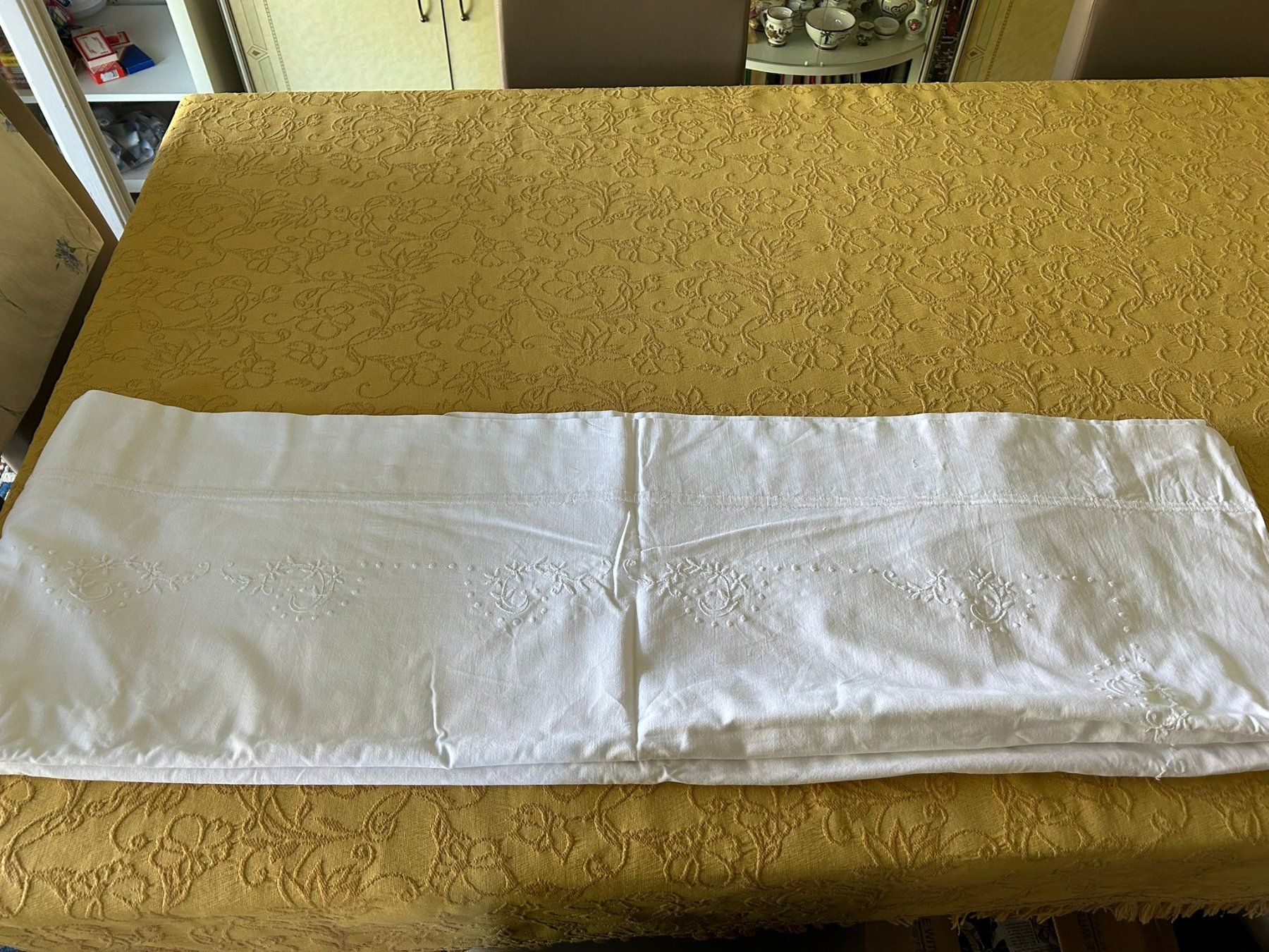 Bettwäsche: Lenzuolo bianco 210x264cm – Gebraucht aus Melano von H-Sara