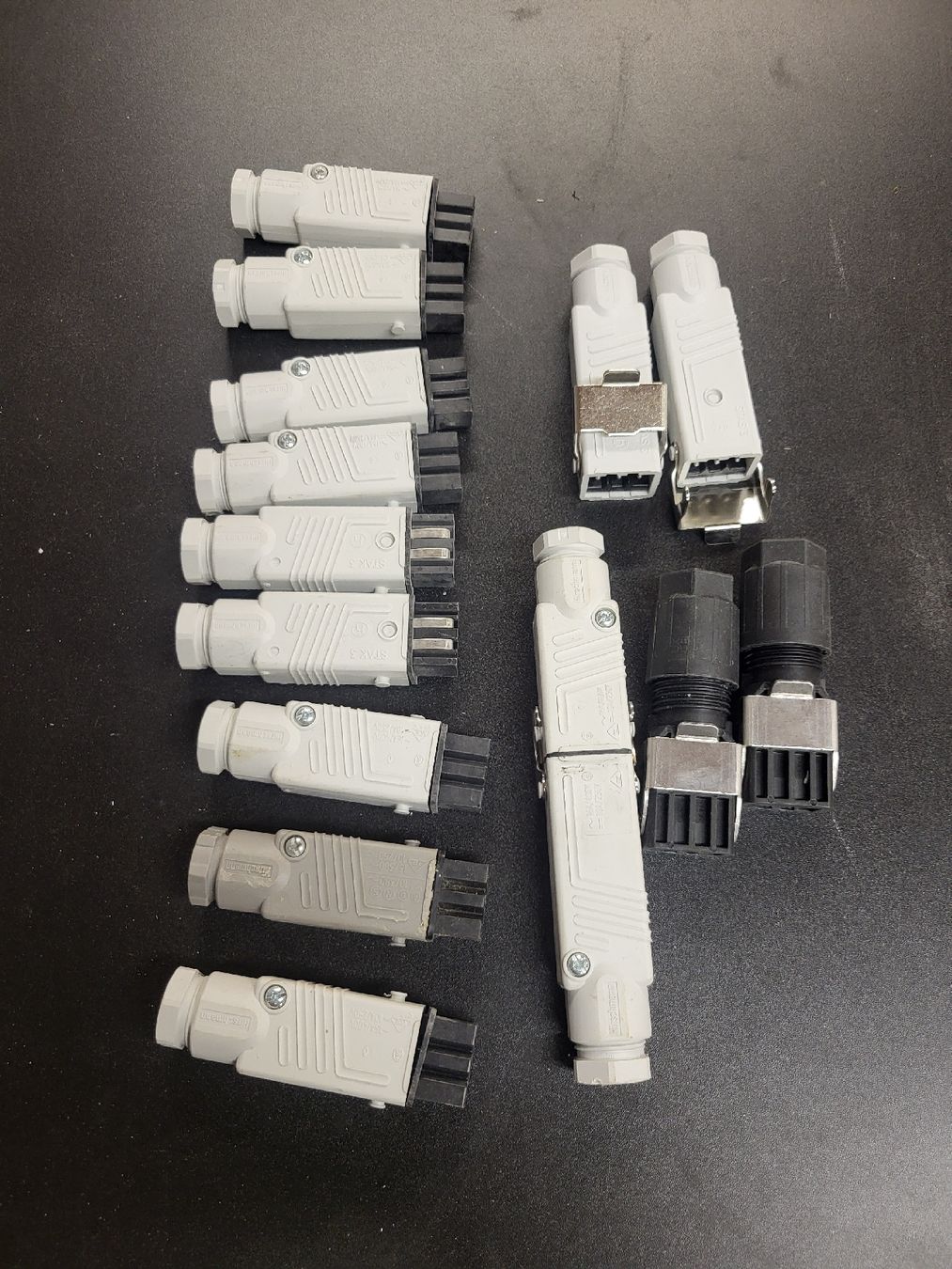 Componenti elettronici: Diverse Hirschmann Storenstecker und Kupplungen – Nuovo (secondo la descrizione) da Alpnach Dorf venduto da str_jdw2