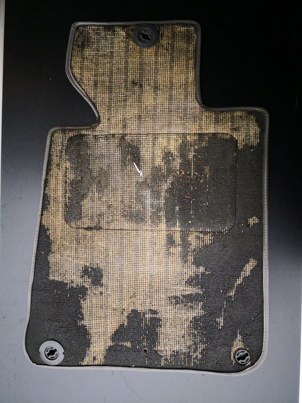 BMW Tapis / Bacs: Tapis de sol BMW E30 – D'occasion à Engollon par Winters91 9