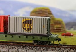 Modelleisenbahn / Sammler: Container