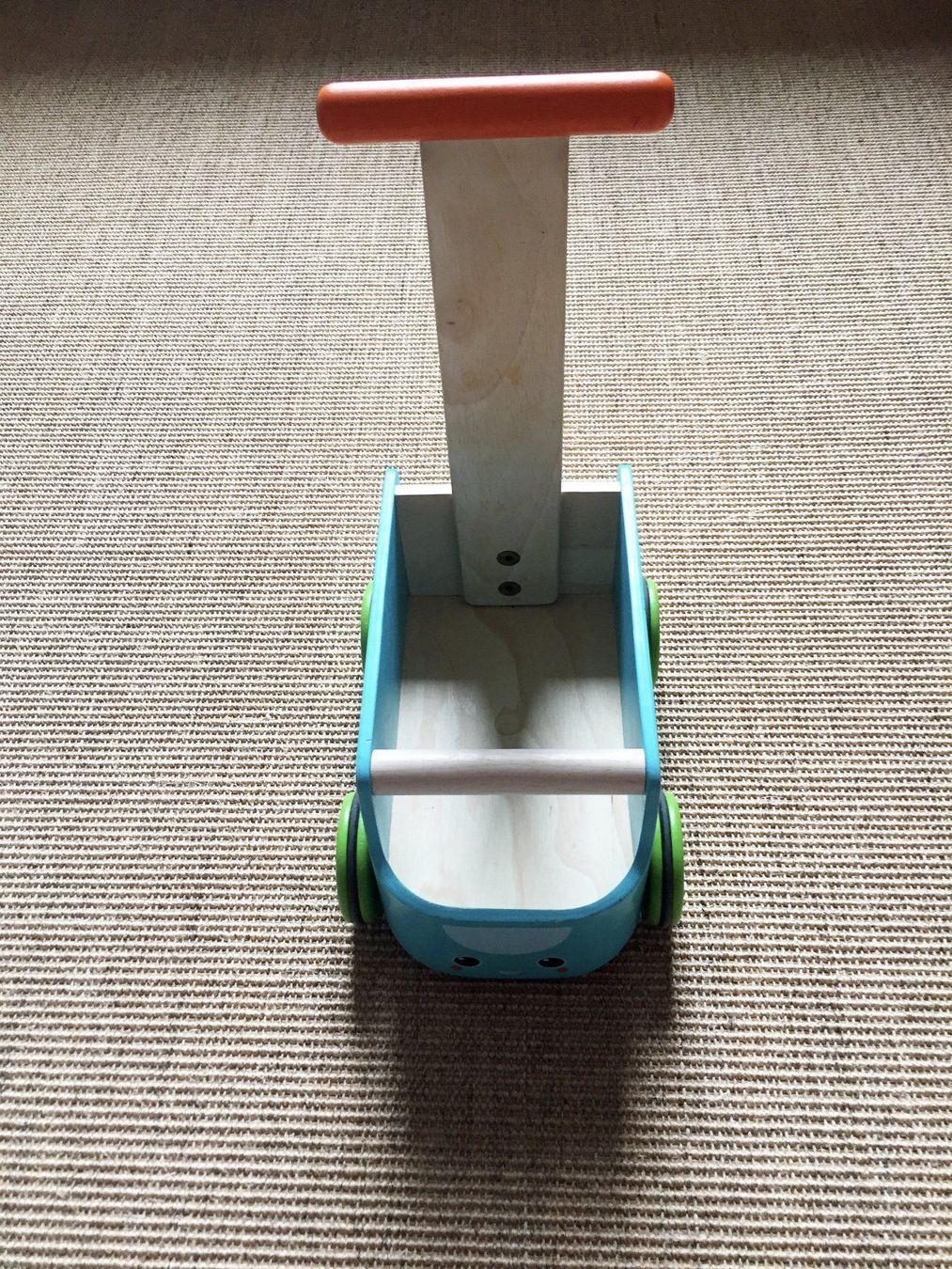 Fahrzeuge für Kinder: Plan Toys Van Walker Baby Geh- Hilfe – Gebraucht aus Zürich von EliseSchmitz 1