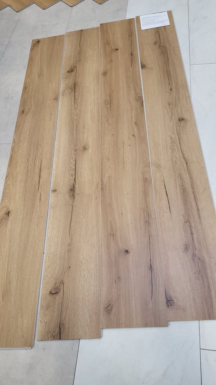 Articoli in legno: Vinyl Designboden eiche Wasserfest mit klick Verbindung – Nuovo e nell'imballaggio originale da Rothrist venduto da swiss-laminat 2