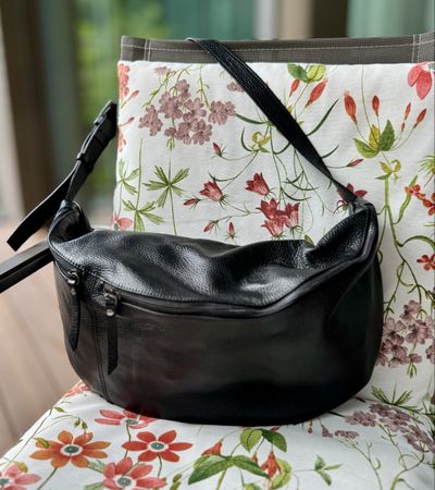 Schwarze grosse Echtledertasche, neuwertig - viel Stauraum!