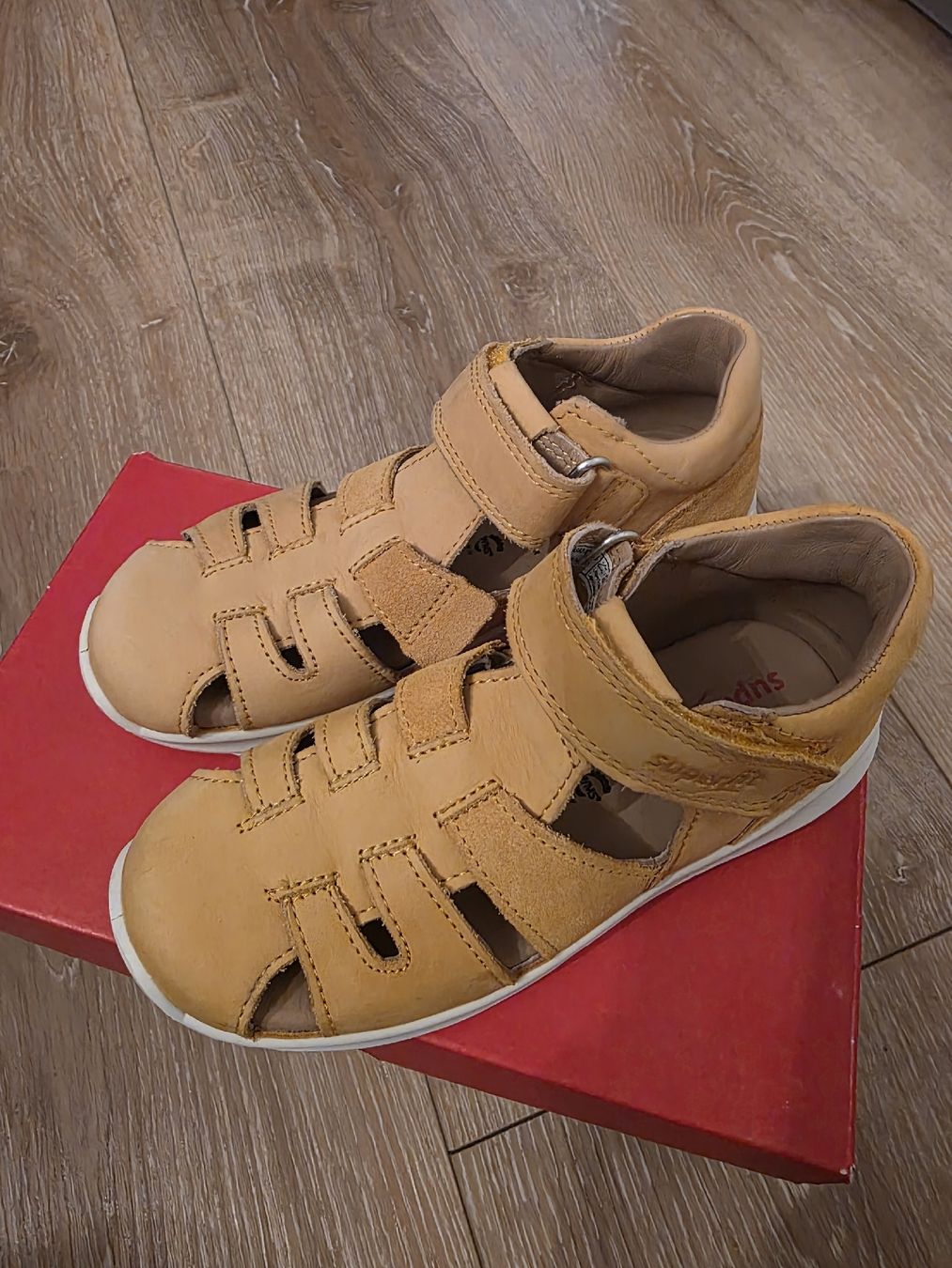 Superfit Schuhe für Jungen: Superfit Sandalen Grösse 28 M neu – Neu und originalverpackt aus Münchwilen TG von Lambo81