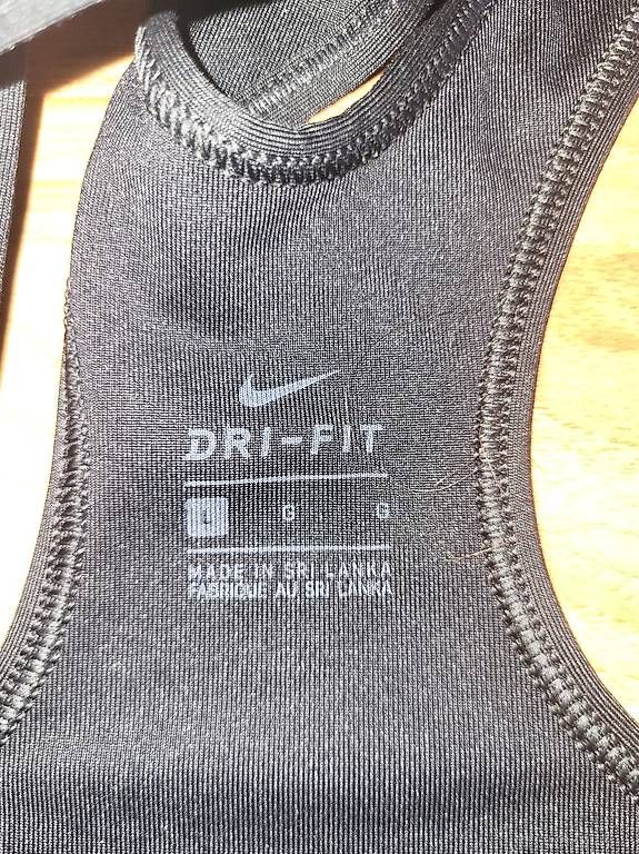 Top: NIKE Trainingstop / Sport BH Grösse L – Usato da Pfungen venduto da meierda89 1