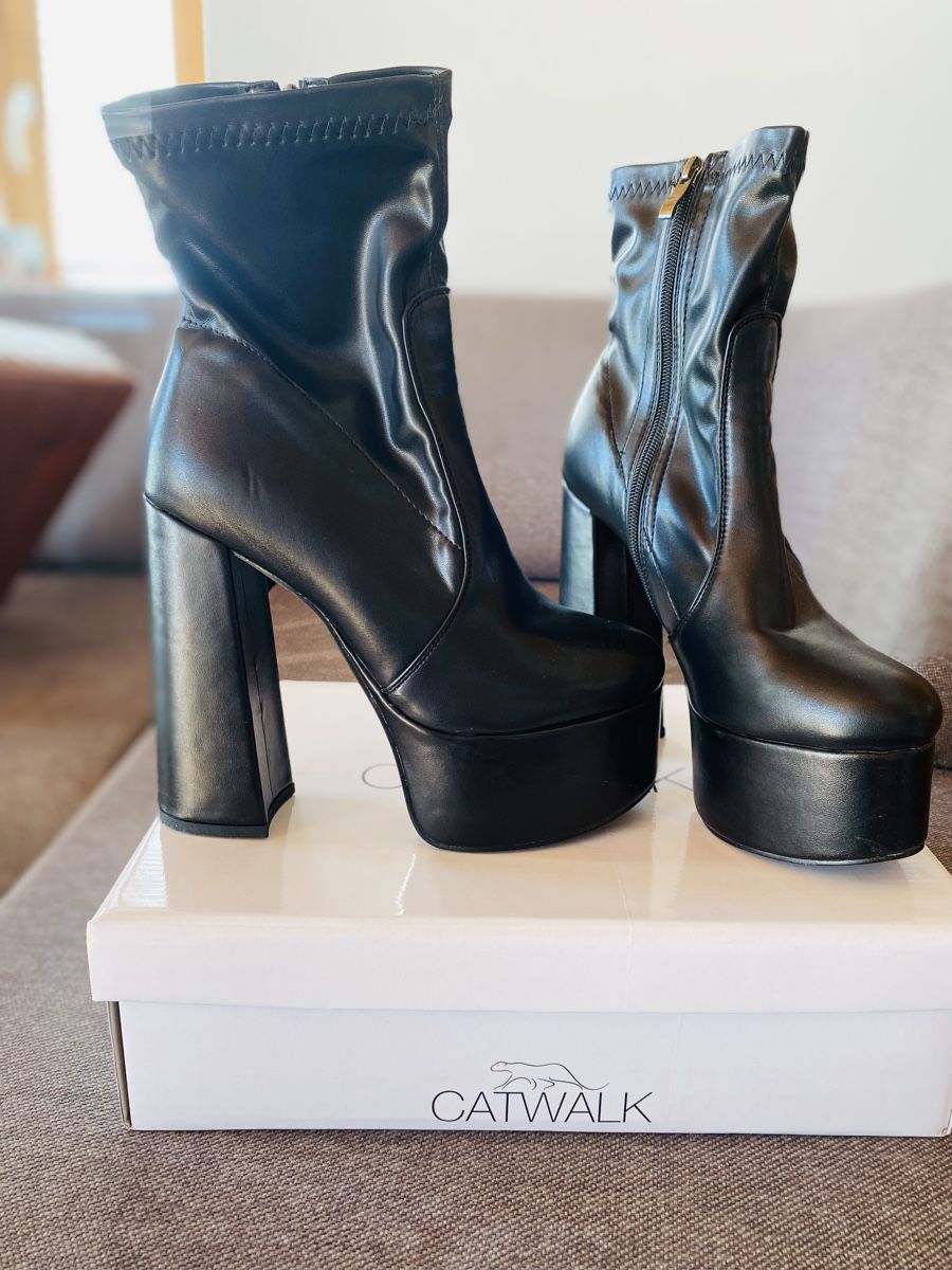 Herrenschuhe: Schwarze Plateau Stiefel – Gebraucht aus Gossau ZH von Lia_Chris