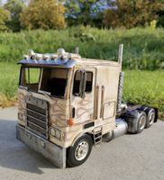 USA Truck Globeliner aus Blech