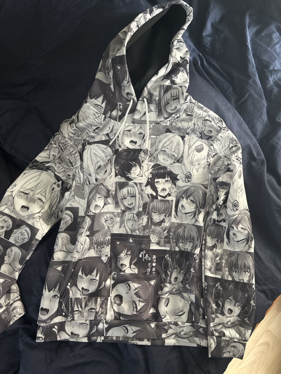 Pullover & Sweatshirts: Pull hentai anime – Neu (gemäss Beschreibung) aus Fribourg von arkina_777