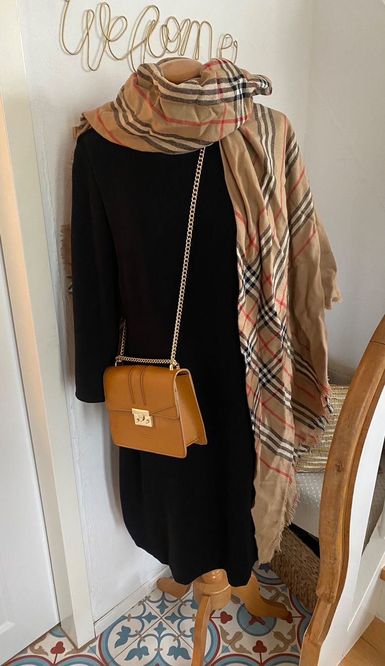 Burberry Vestiti: Original Burberry Kleid Grösse 40/42 – Usato da Kollbrunn venduto da Zizu_7