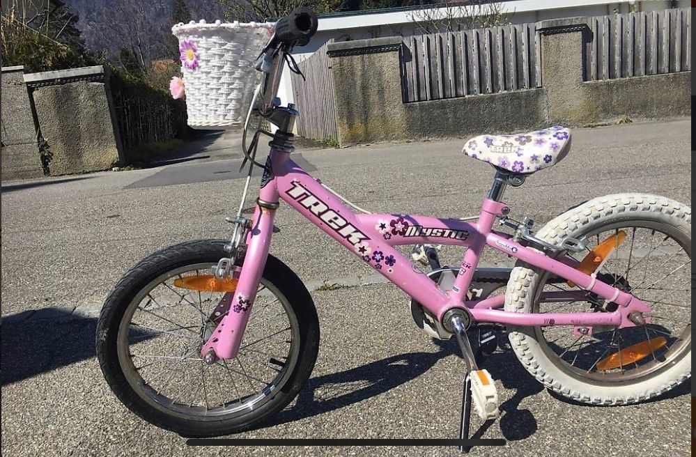 Mädchenvelo inkl. Velohelm für 4-6 Jahre | Kaufen auf Ricardo