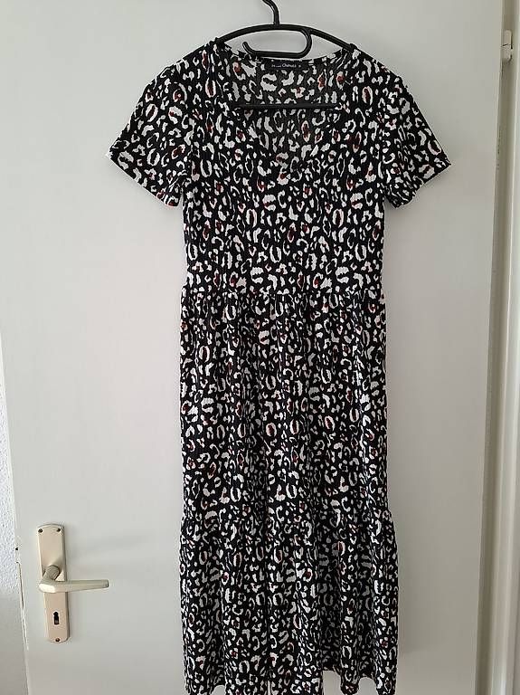Vestiti: Kleid  – Usato da Münchenstein venduto da Salvis_68