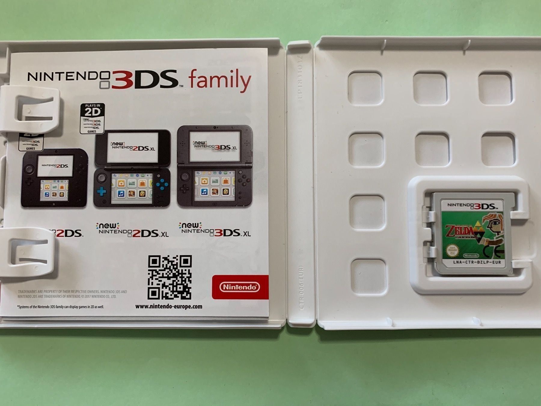 Nintendo Jeux: Zelda - A Link Between Worlds 3DS – D'occasion à Derendingen par Ninten.do 2
