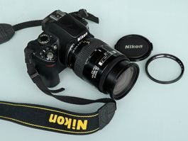 NIKOND60 mit Zoom Nikon AF Nikkor 28-85mm 28-85