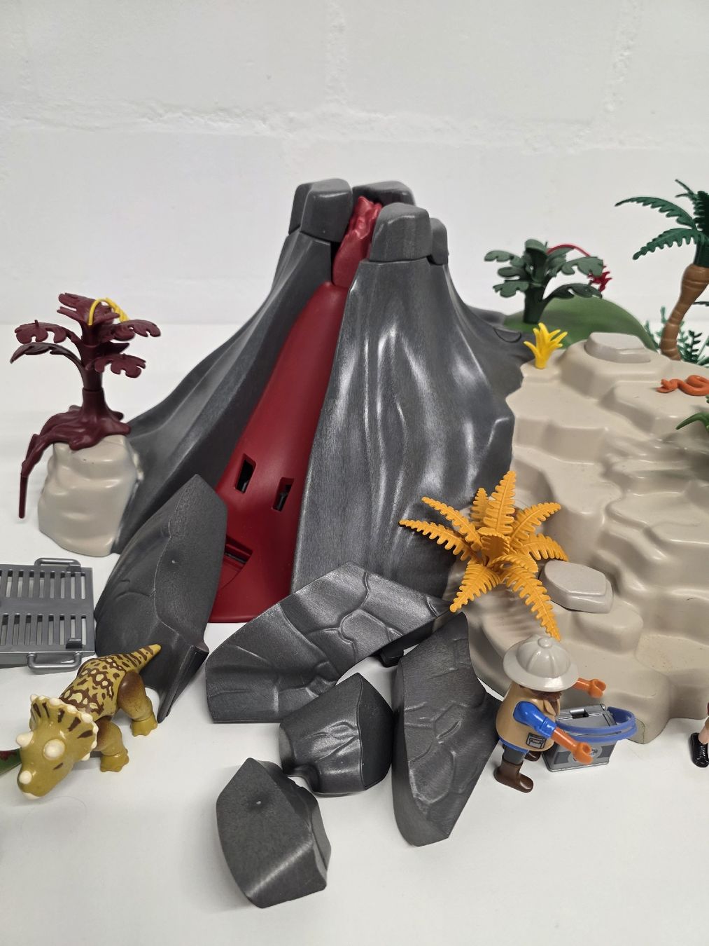 Playmobil Spielzeuge: Dinosaurier und Vulkan Playmobil – Gebraucht aus Arch von Jamoa 1