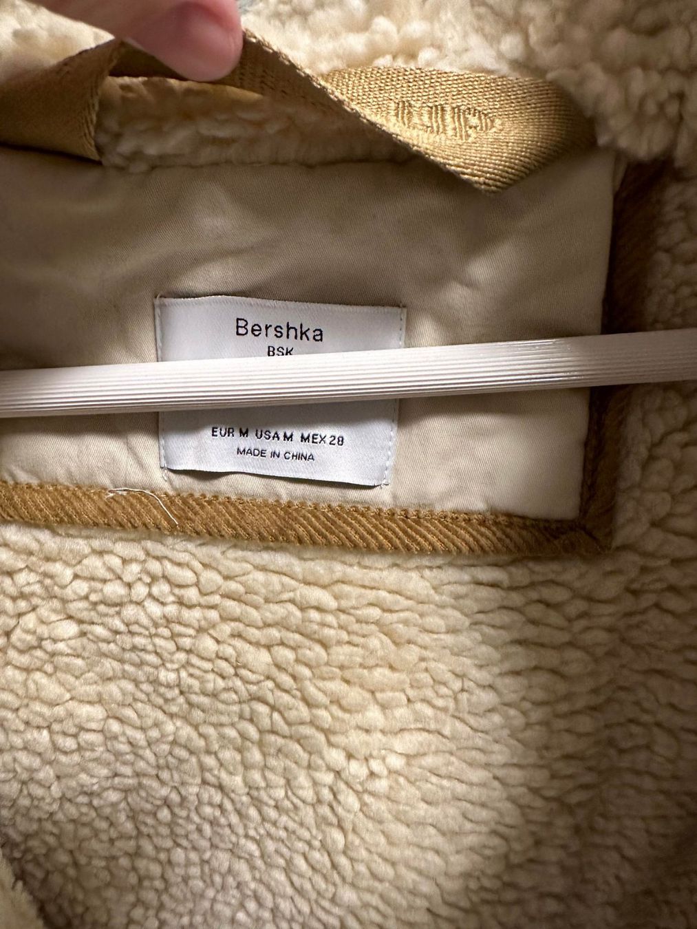 Bershka Giacche: Bershka Winterjacke Gr:M – Nuovo (secondo la descrizione) da Sevelen venduto da Stopglobal. 9