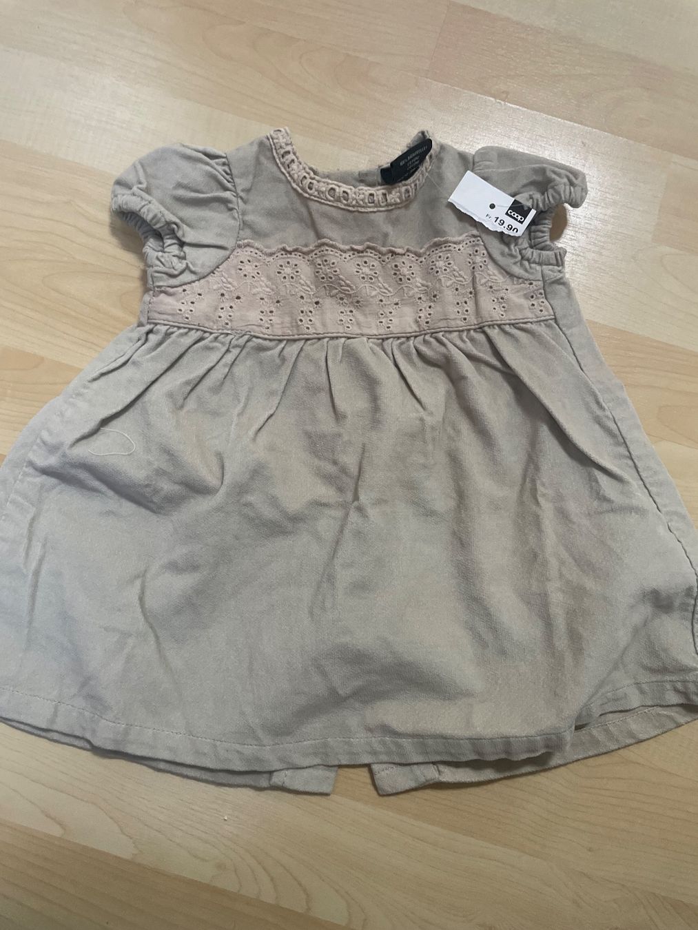 Vestiti & Gonne: kleid im 62 – Nuovo e nell'imballaggio originale da Niederlenz venduto da JasminaK01
