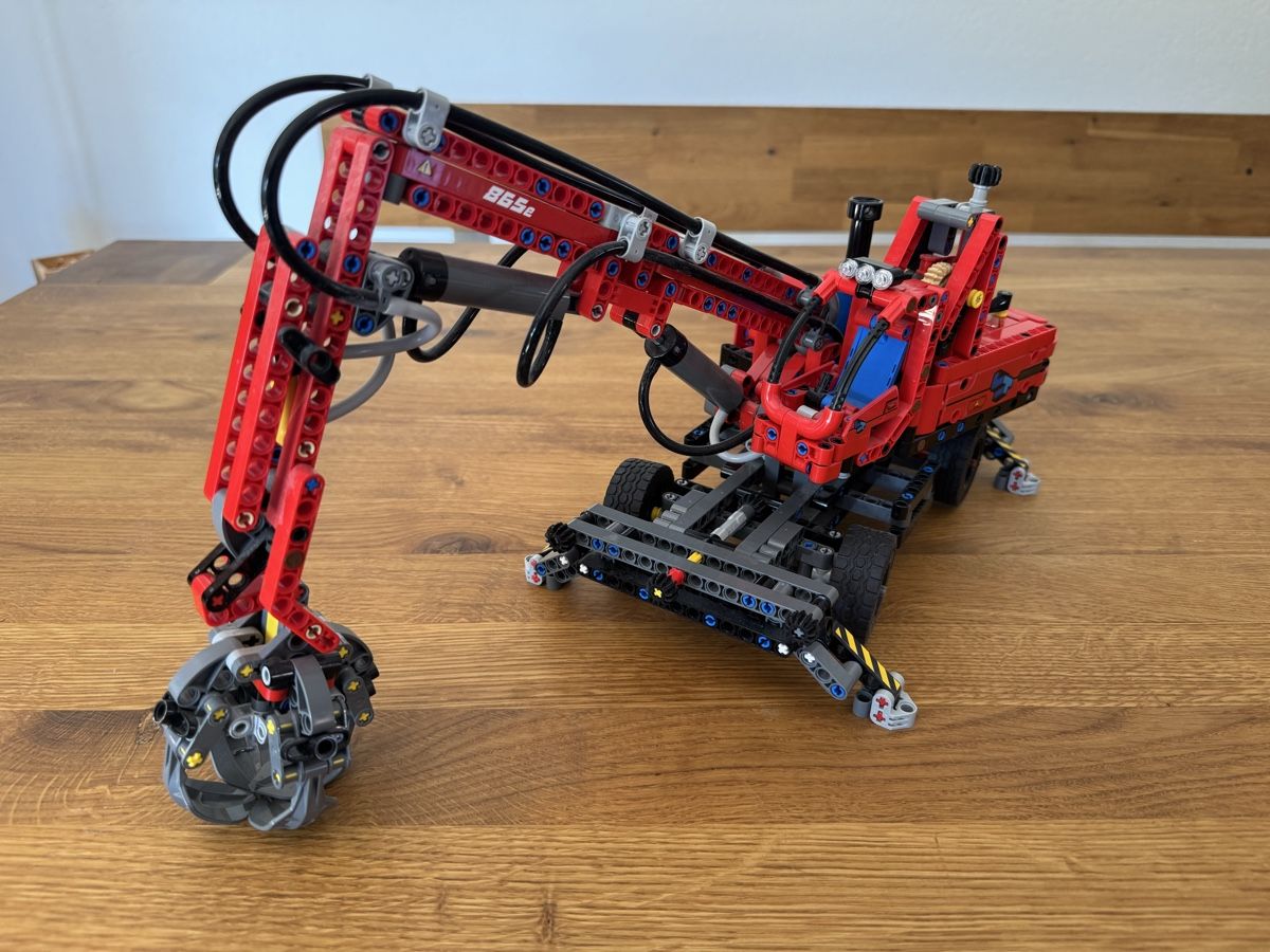 Technics Kit di costruzioni: LEGO Umschlagbagger (42144) – Usato da Kappel SO venduto da Musikant79