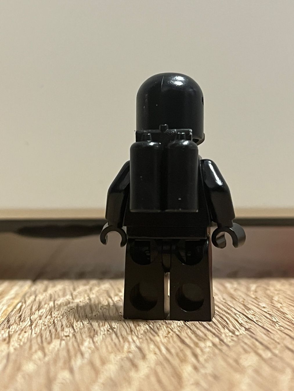 Lego Statuette: Lego Black Space Man Top Zustand – Usato da Winterthur venduto da Wusa01 1