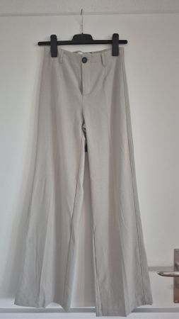 Pantalon neuf wide leg