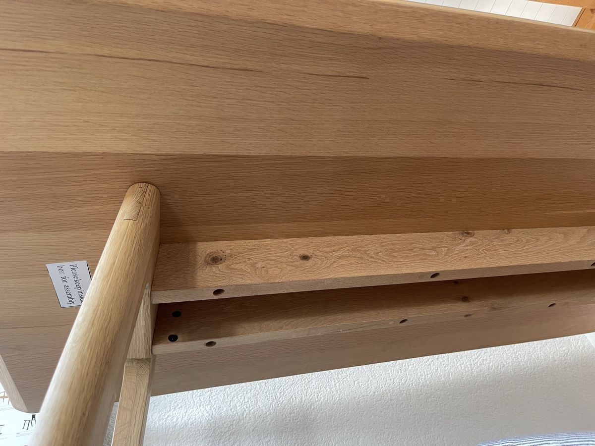 Tavoli: Schicker Linoleum Esstisch mit Holzbeinen – Usato da Horgen venduto da nin_b8nb 1