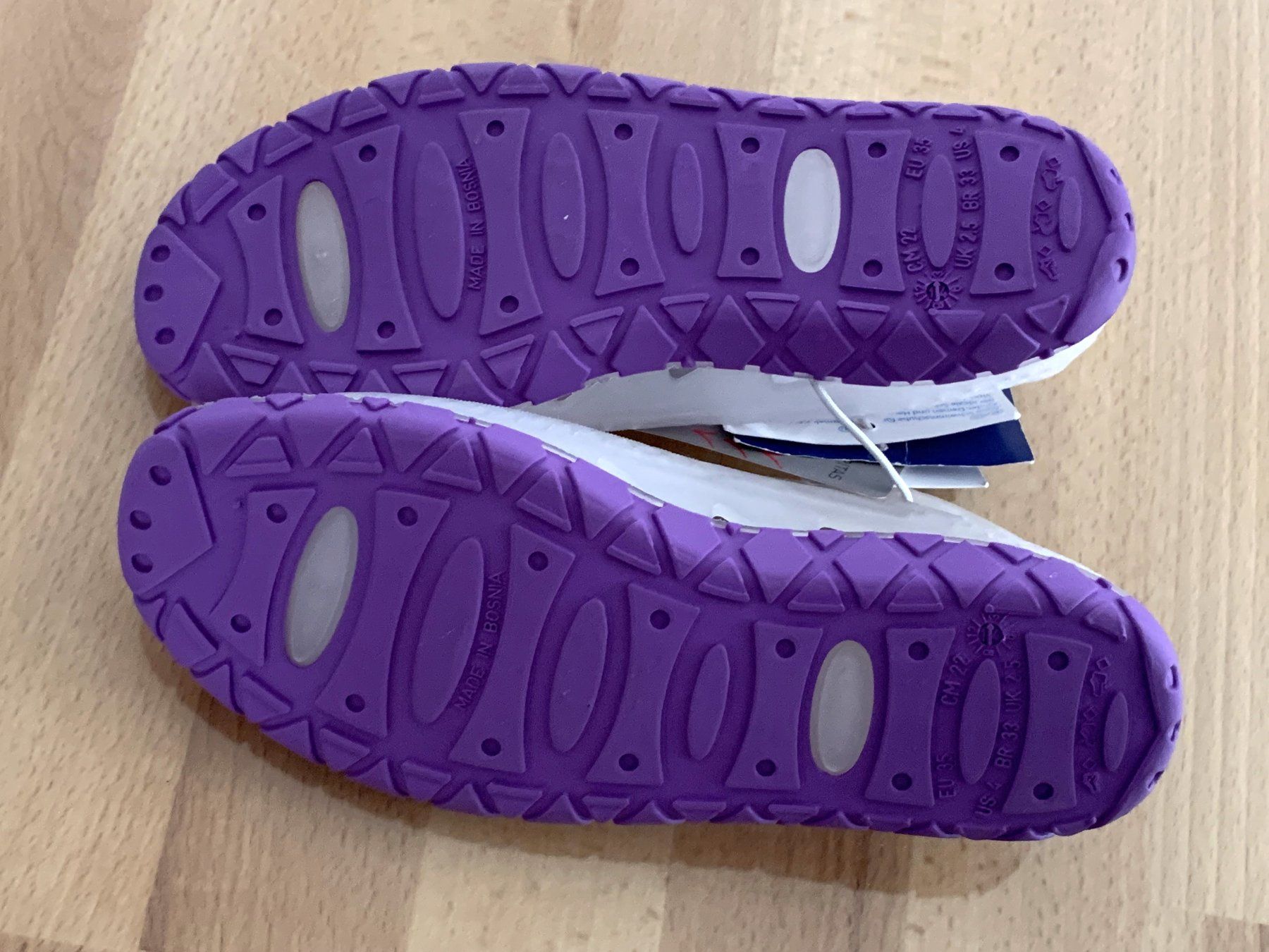 Scarpe per ragazze: Schwimmschuhe Gr. 35 – Nuovo e nell'imballaggio originale da Wetzikon ZH venduto da EvisStore 4