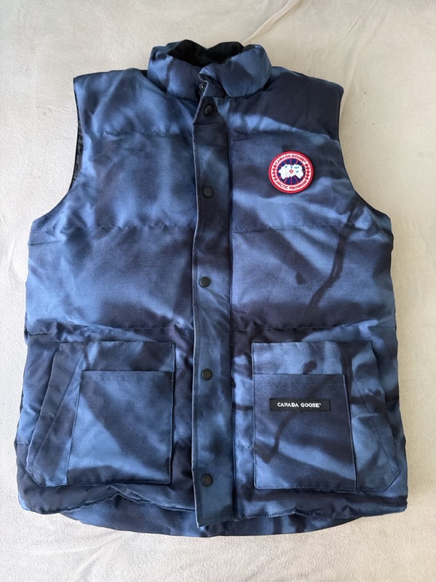 Canada Goose Giacche & Cappotti: Canada Goose Gilet – Usato da Aarau venduto da abi_9rtr