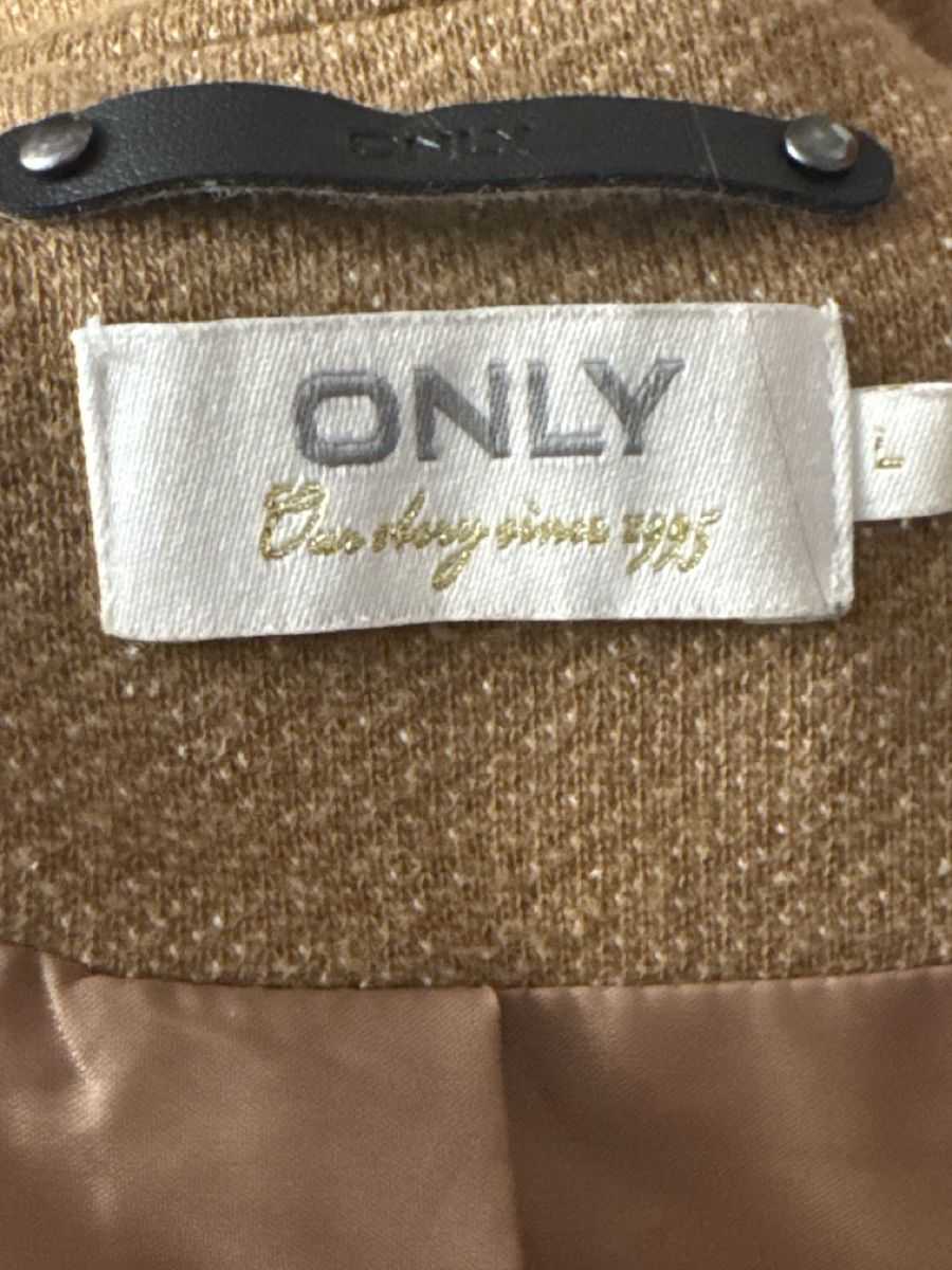 Only Cappotti: ONLY Kurzmantel Gr M-L – Usato da Rüti ZH venduto da Sugus99 2