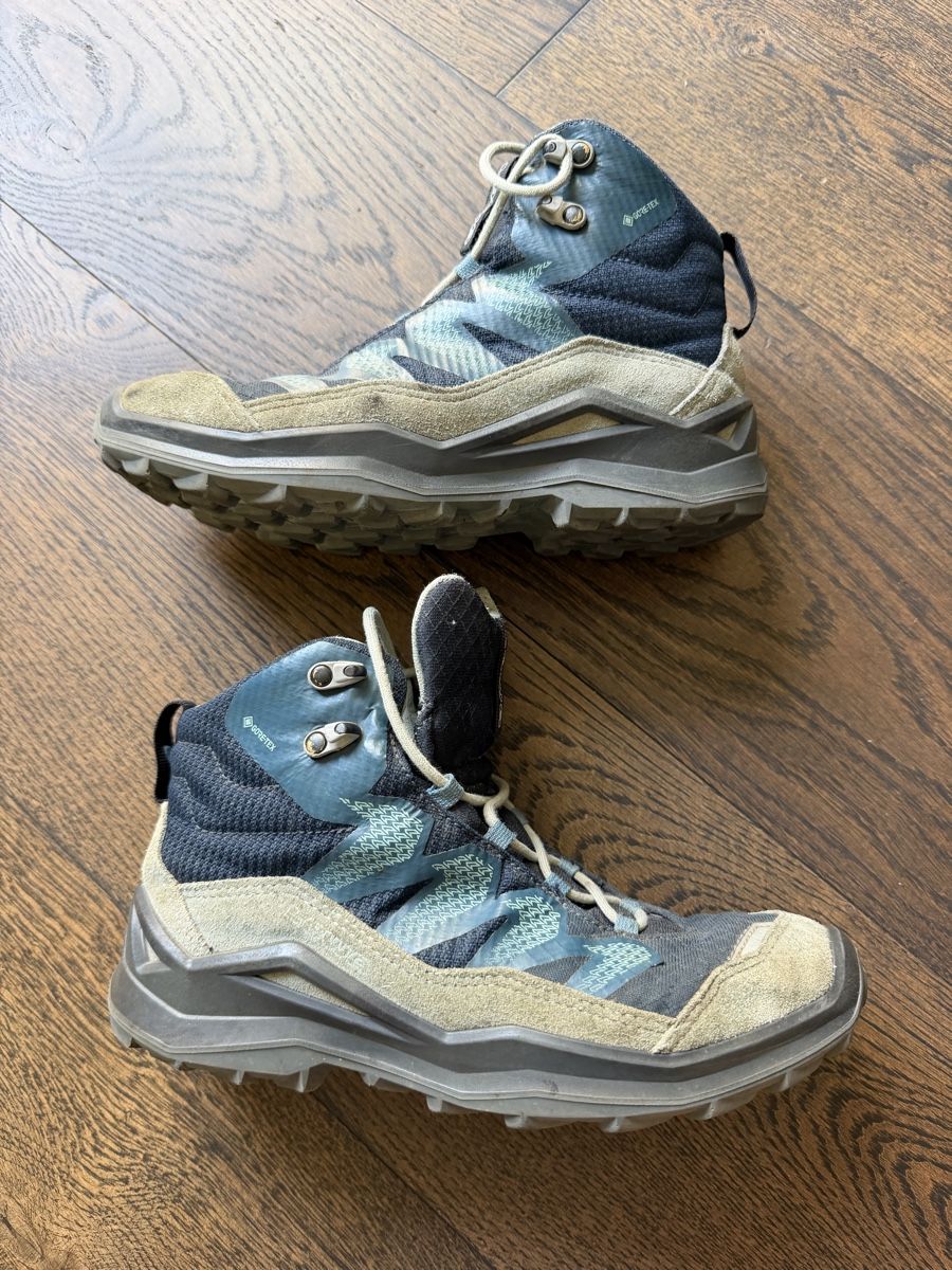 Lowa Chaussures garçon: Lowa Wanderschuhe Kinder gebraucht Grösse 37 – Défectueux à Münsingen par cwiedmer 2