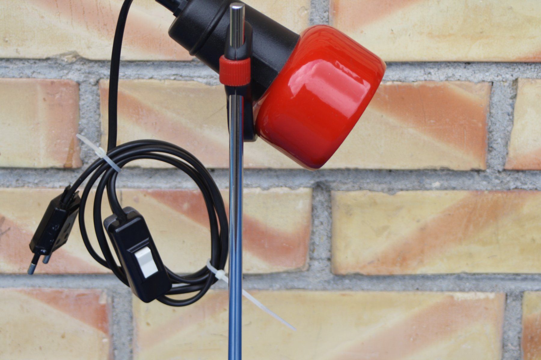 Lampen: VINTAGE TISCH LAMPE MIT LED BIRNE – Gebraucht aus Wauwil von Pneuedy 2