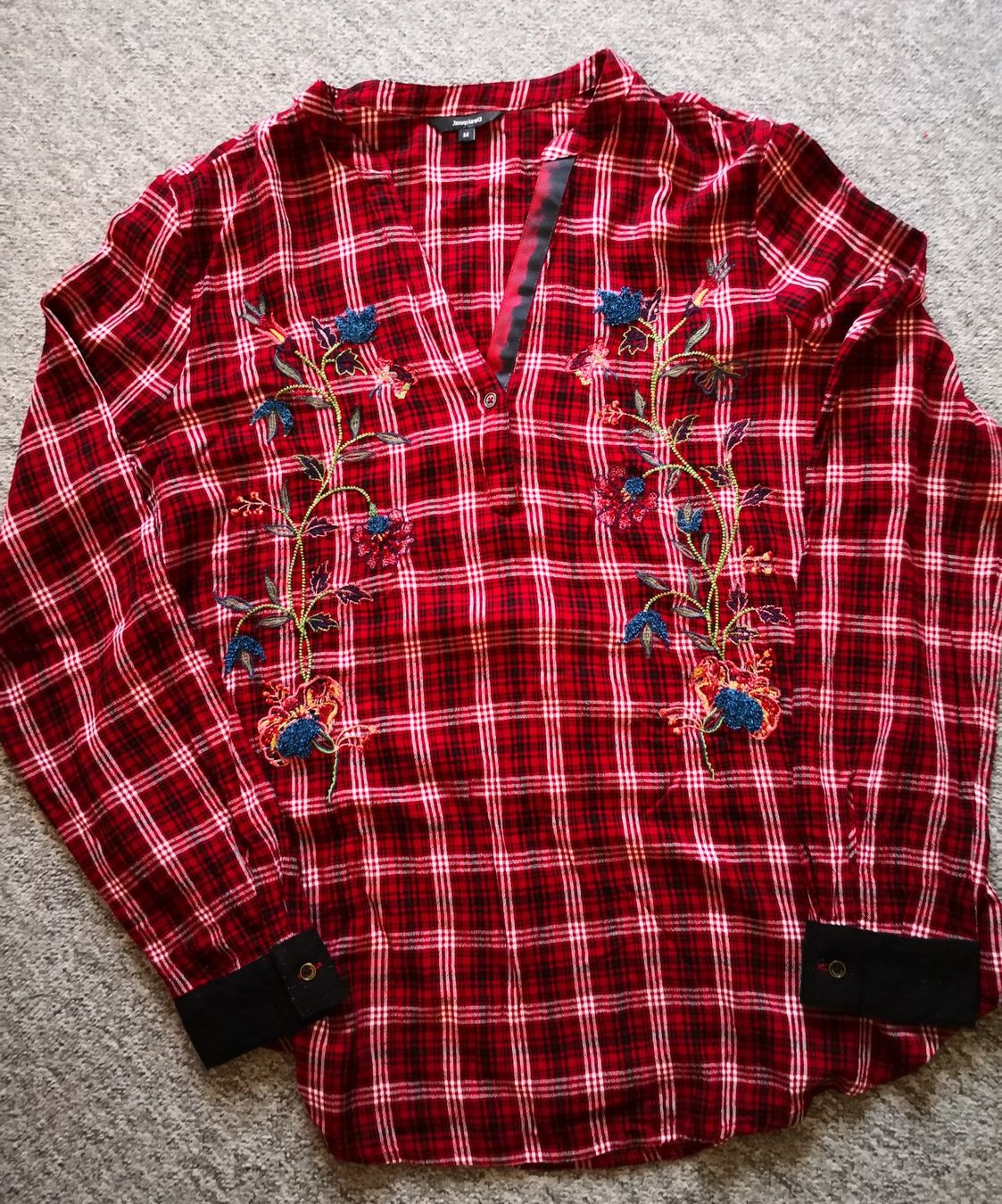 Desigual Camicette: Damenbluse Marke Desigual. – Usato da Glattfelden venduto da roz01
