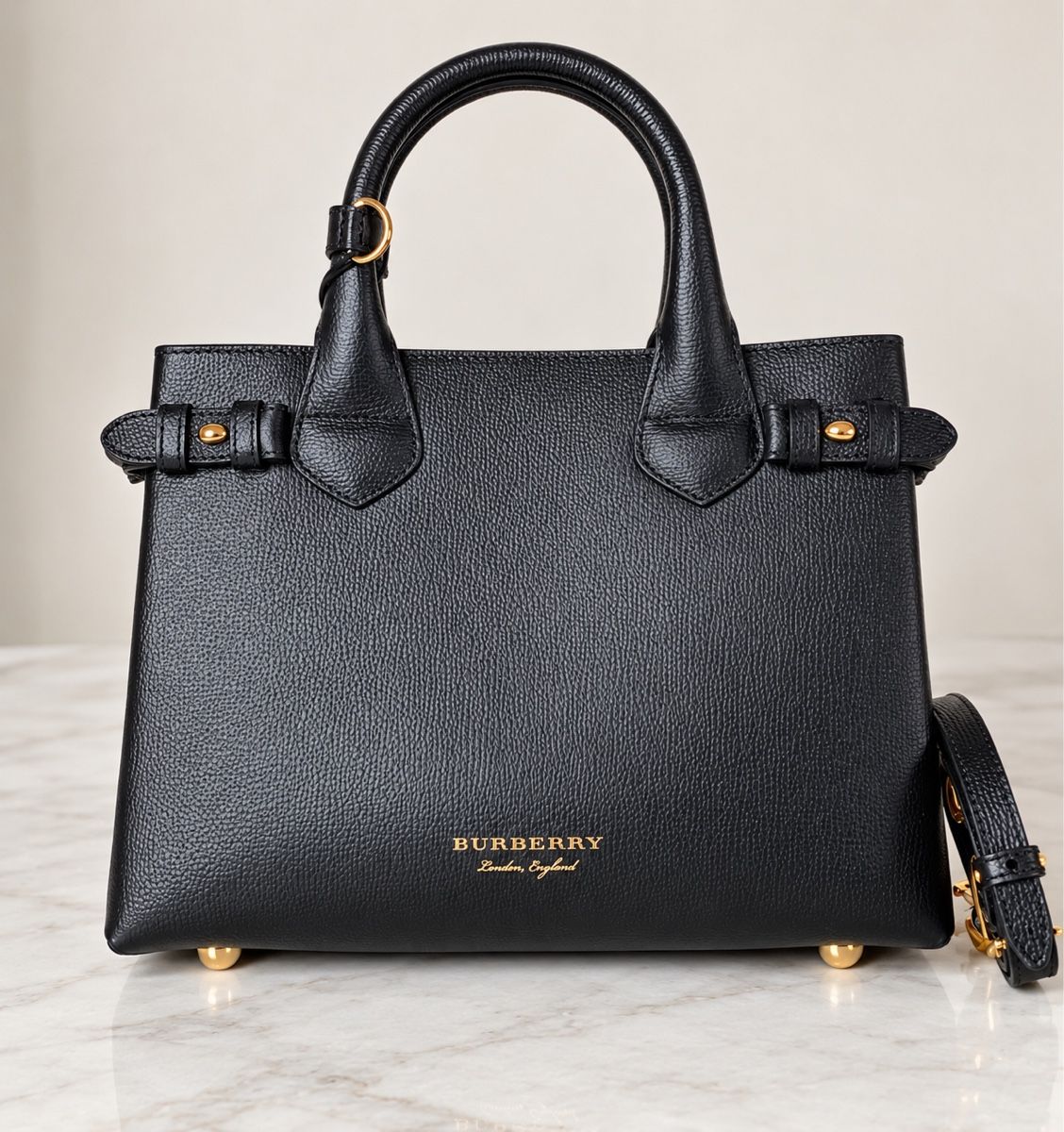 Burberry Taschen für Damen: Burberry Handtasche  – Gebraucht aus Zürich von Victoria_T