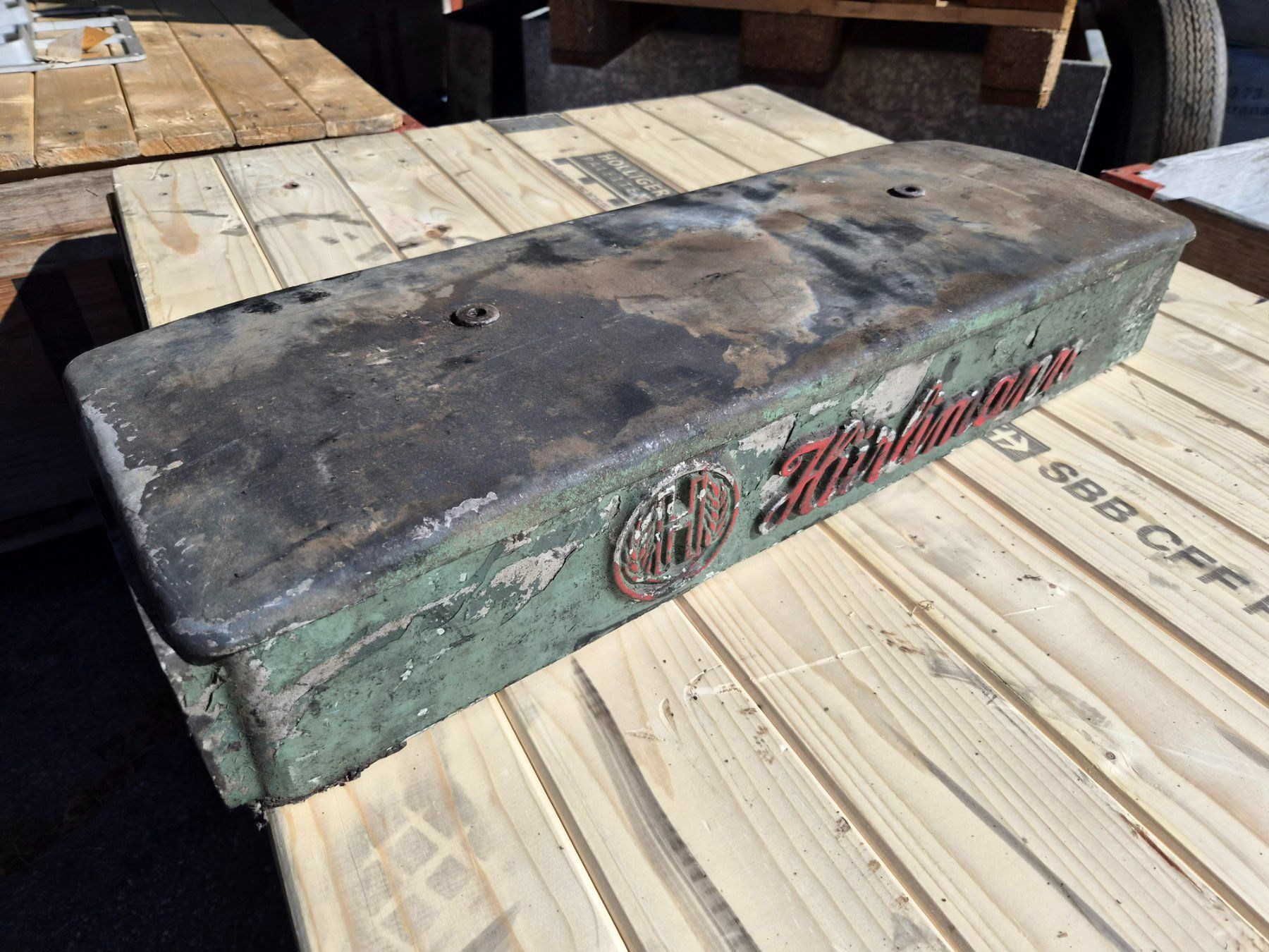 Hürlimann Trattori: Hürlimann Oldtimer Traktor Ventildeckel zu Motor D100 – Usato da Dürnten venduto da Bachtel84 3