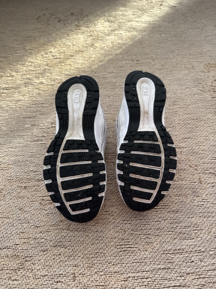 Nike Chaussures hommes: Nike P6000 weiss – D'occasion à Zuzwil SG par DanielaB46 1