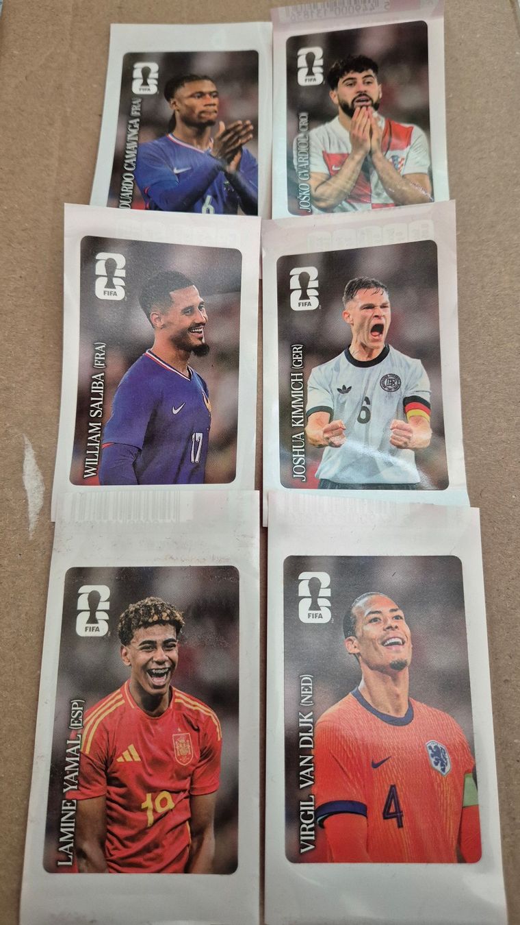 Panini Carte collezionabili: 6 Panini Coca Cola Sticker – Usato da Uznach venduto da DeNois