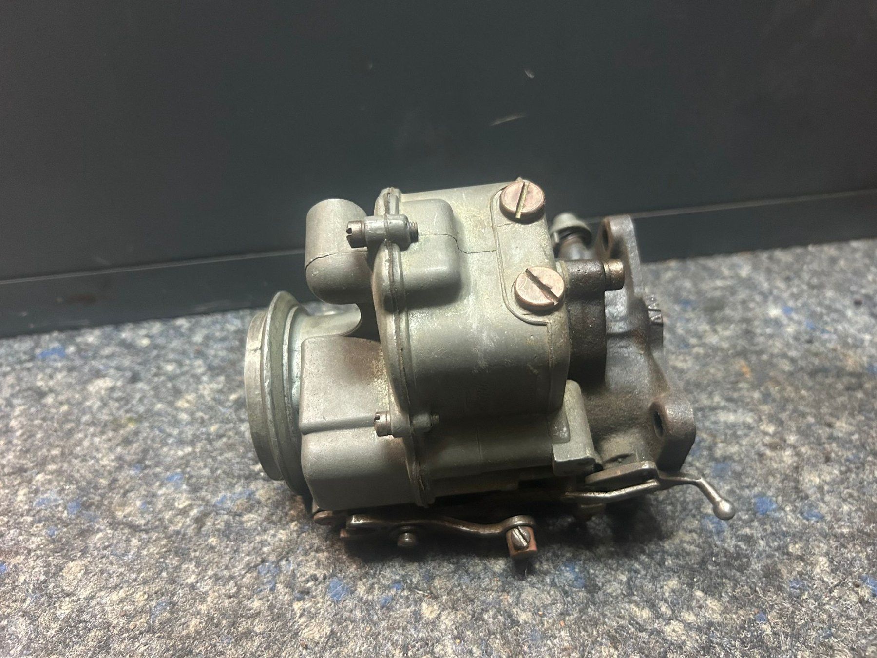 Tutti pezzi di ricambio auto: Occ. Vergaser Original Ford V8 Flathead – Usato da Niederdorf venduto da St170 1