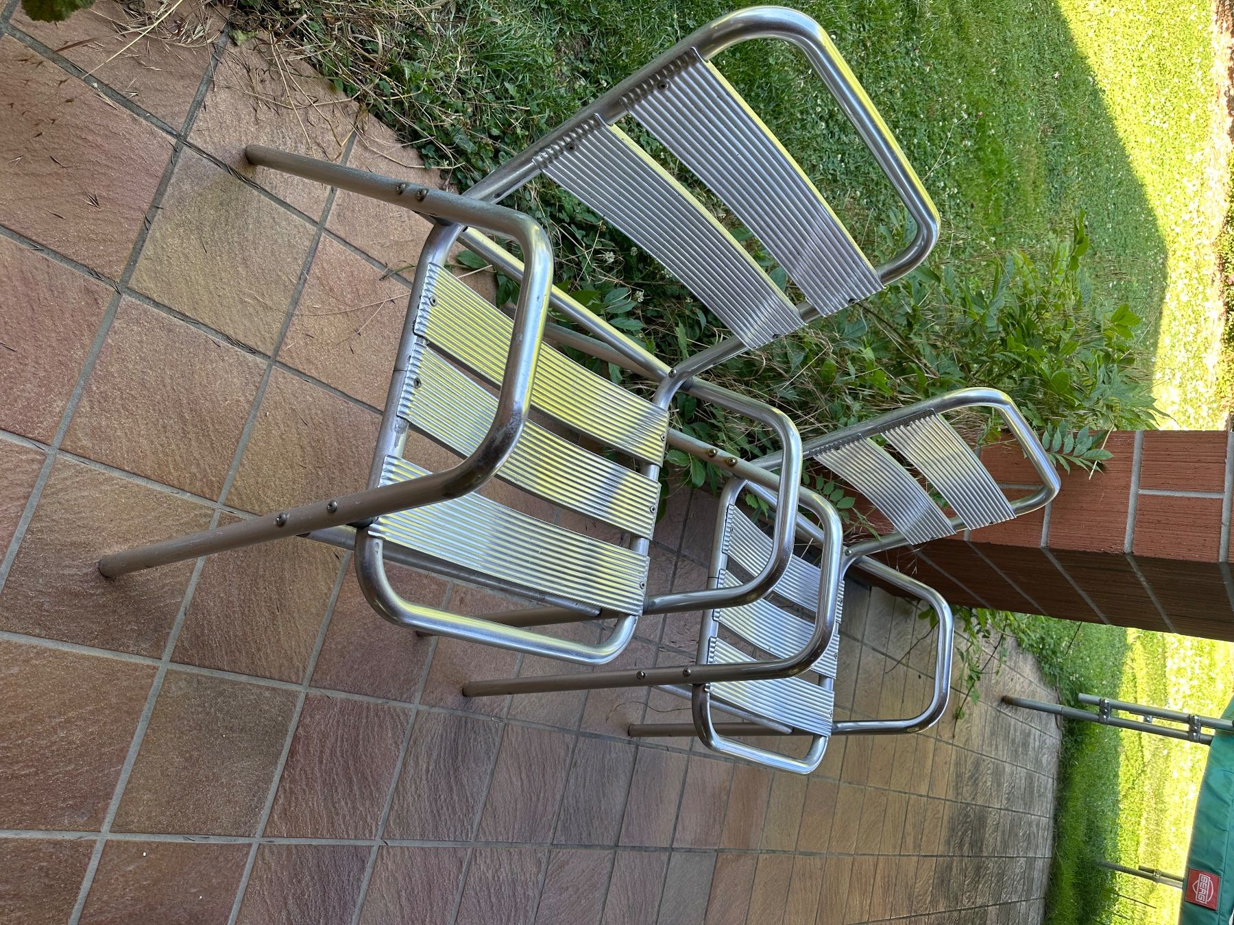 Sedie: 2 Aluminium-Gartenstühle, stapelbar, gebraucht – Usato da Binningen venduto da C0llin 1