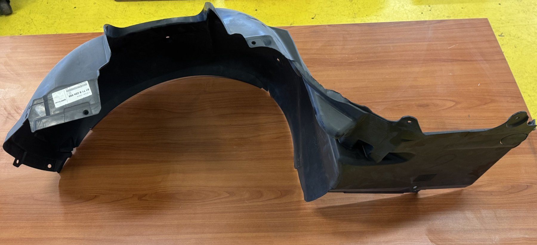 BMW Tutti pezzi di ricambio auto: BMW série 3 E46 passage de roue intérieur droit – Nuovo (secondo la descrizione) da Satigny venduto da rfo59 4