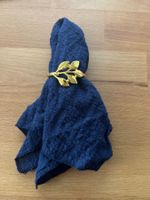 Goldfarbener Serviettenring mit Blattdesign – 45 Stück