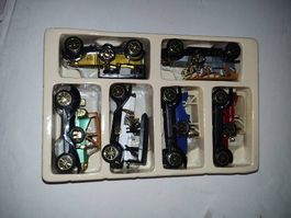 Set mit Oldtimer-Miniaturen