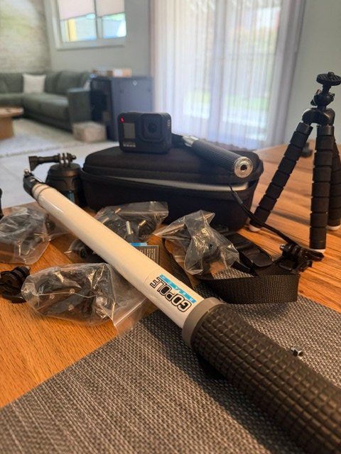 Gopro Action Cam: GoPro 8 Defekt, Rotes Licht – Defekt aus Büsserach von Hot_Shots 3