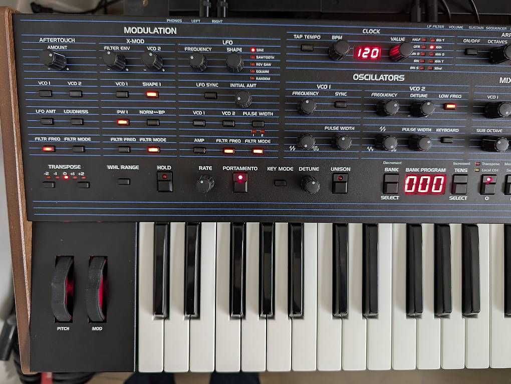 Strumenti musicali: MINT Sequential Oberheim OB-6 Synthesizer – Usato da Uitikon Waldegg venduto da fastolf 1