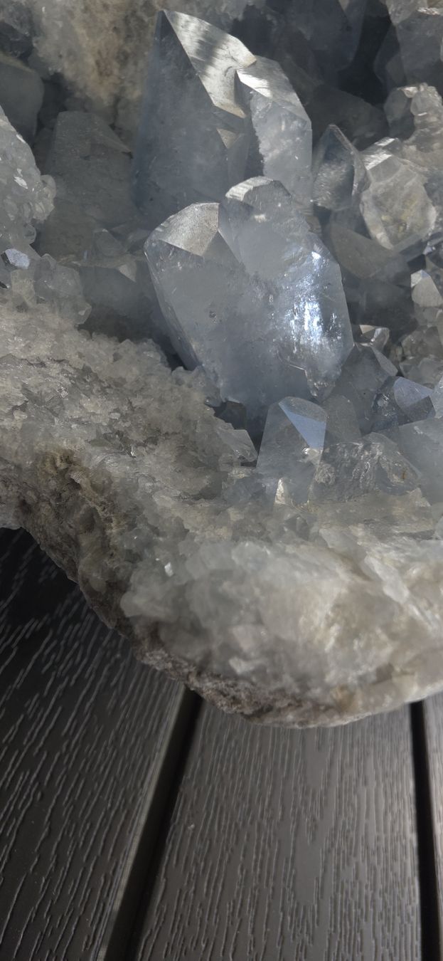 Mineralien & Heilsteine: Hellblauer Cölestin – Gebraucht aus Däniken SO von Cavansit 1