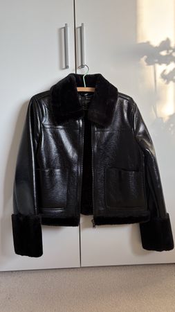 Übergangsjacke in schwarz gefüttert