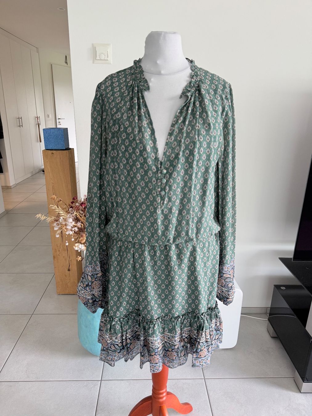Vestiti: Veronica Beard Seidenkleid, Gr. M, neuwertig! – Usato da Nänikon venduto da Monimos