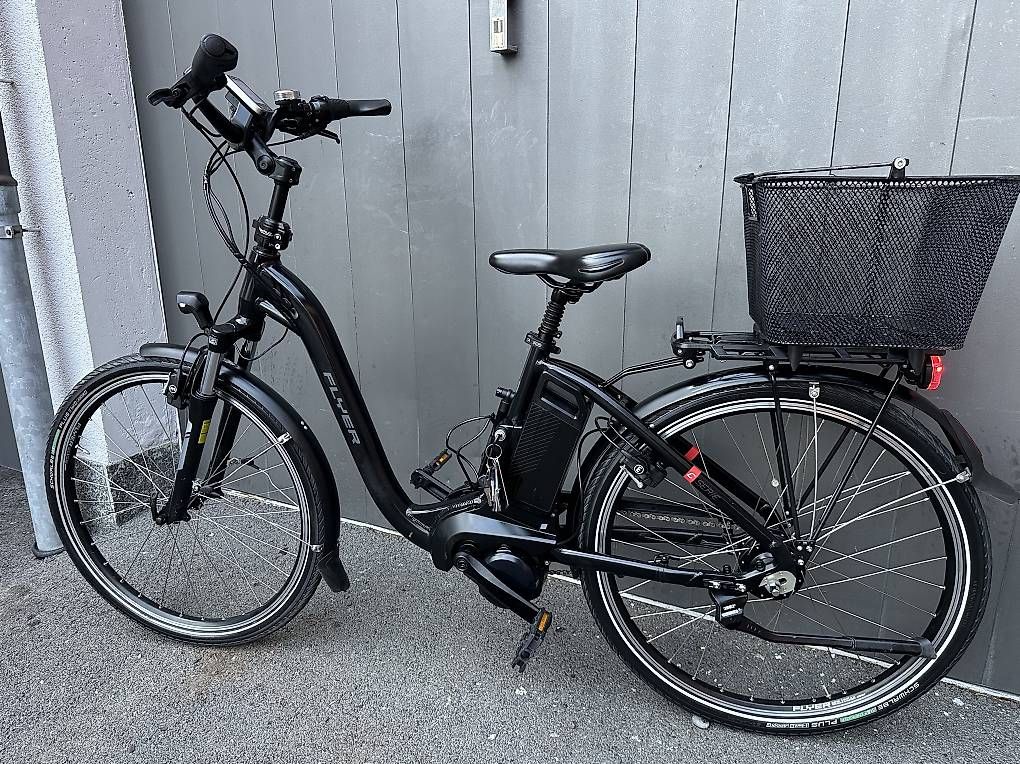 Biciclette: E-bike Flyer da donna 36v nera  – Usato da Quartino venduto da DiloUsato 3