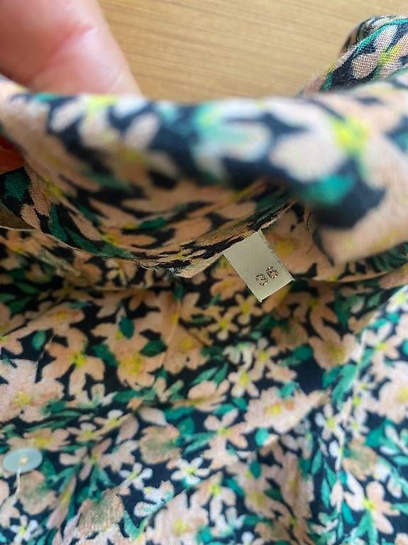 Rich & Royal Camicette: Geblumte fliessende Bluse – Usato da Aarau venduto da lacrimara 2